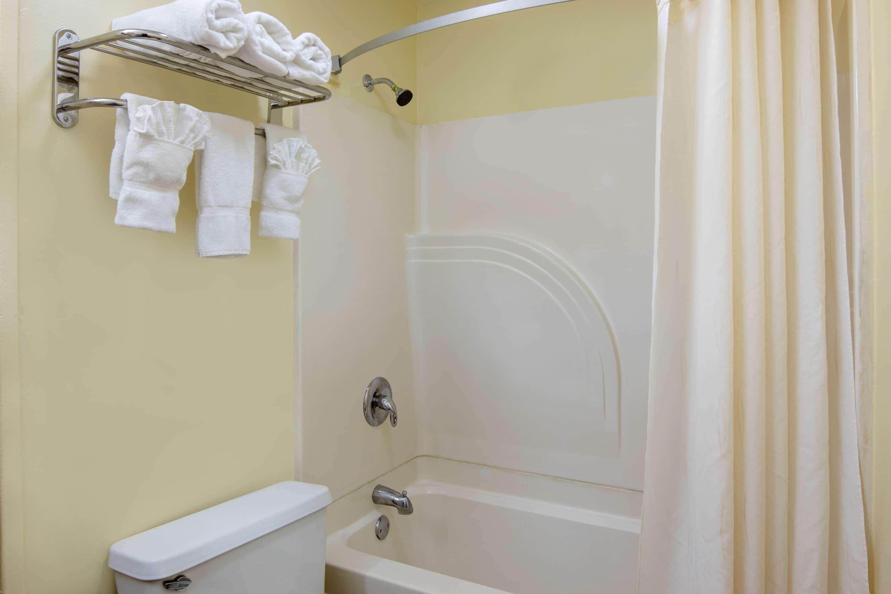 Travelodge By Wyndham Savannah Area/Richmond Hill Bagian luar foto