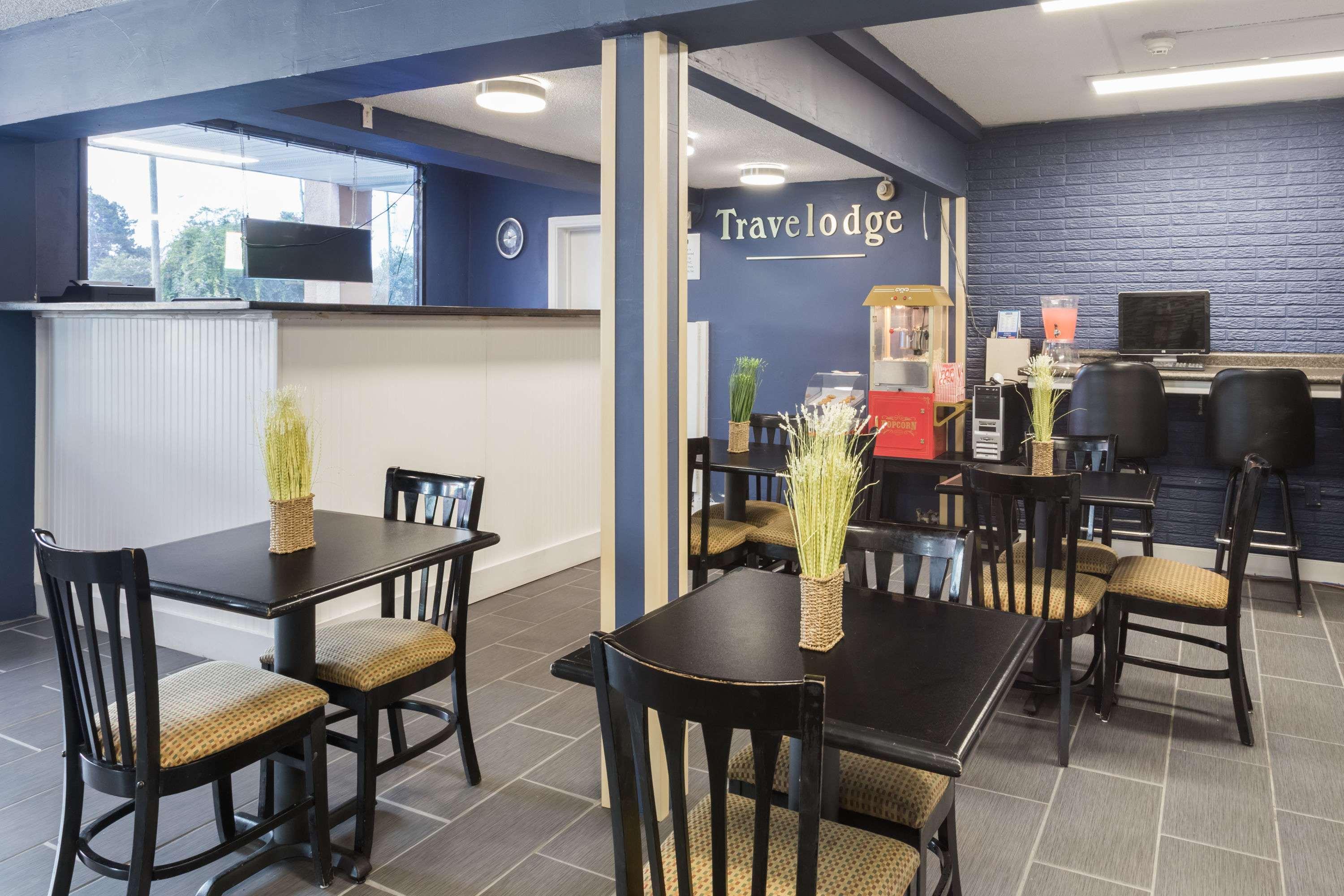 Travelodge By Wyndham Savannah Area/Richmond Hill Bagian luar foto