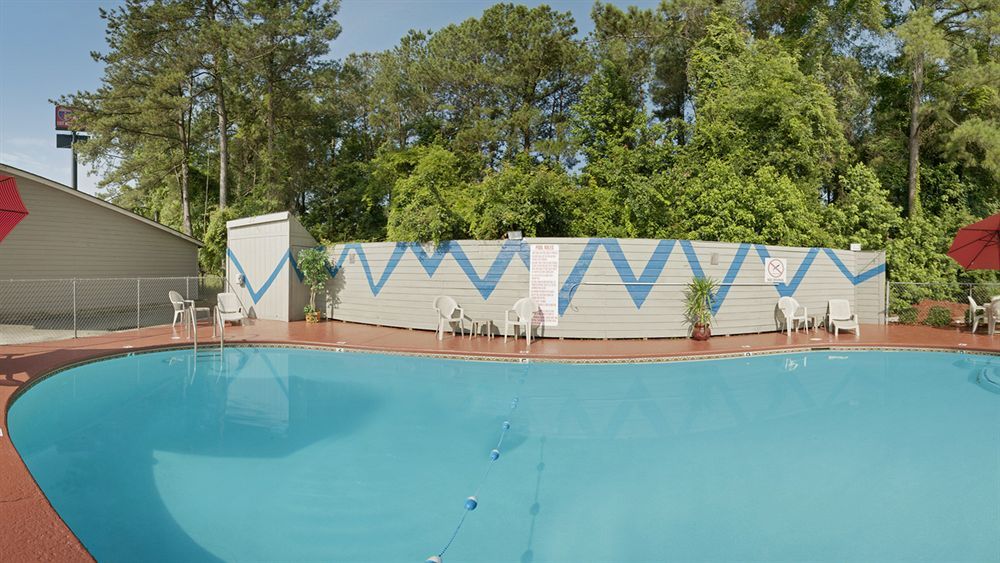 Travelodge By Wyndham Savannah Area/Richmond Hill Bagian luar foto